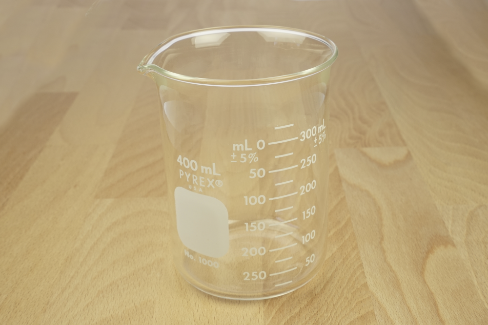 Original Pyrex glass Measuring cup 400 ml